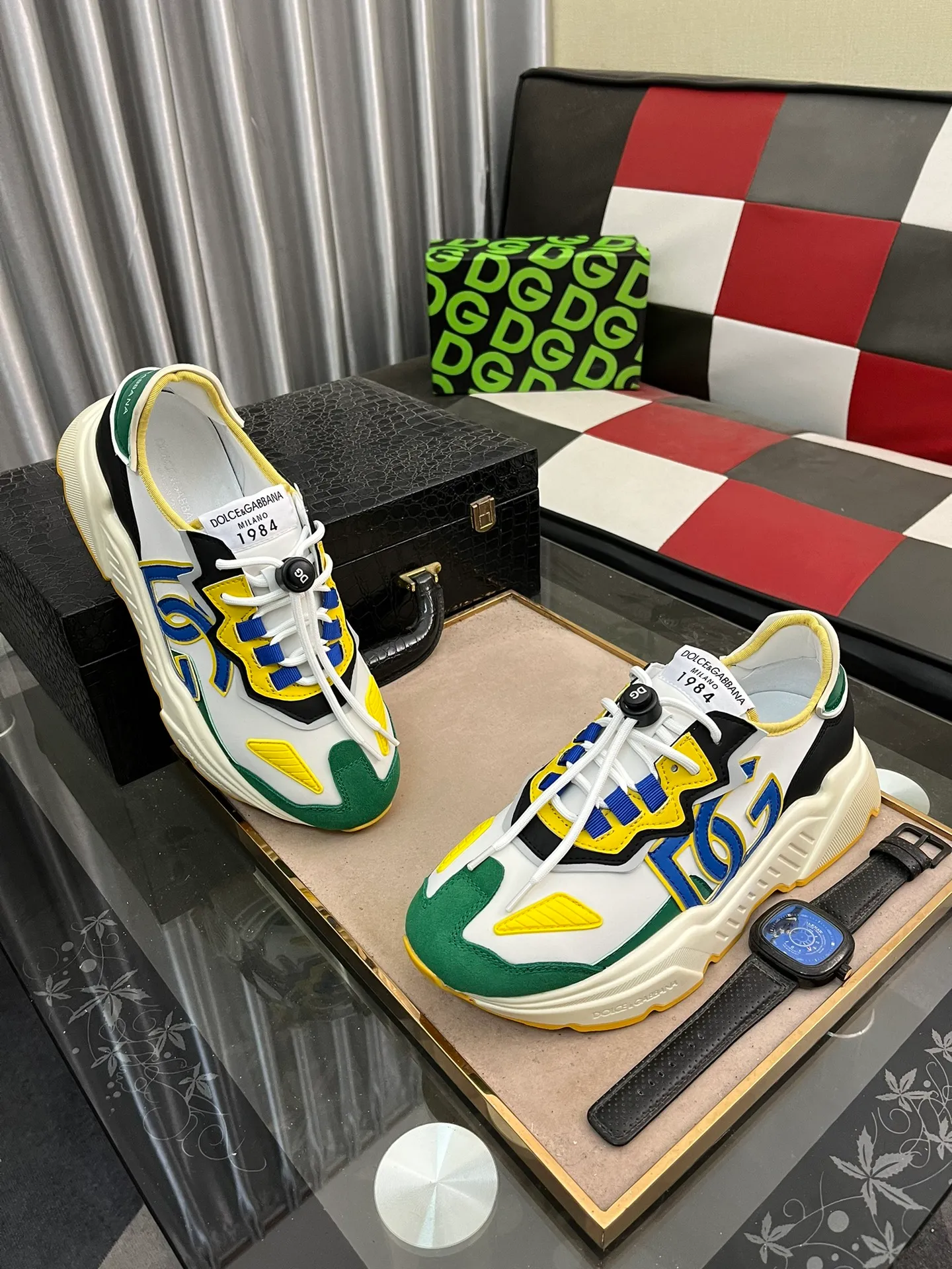 Men's men's shoes💰480⌚️⌚️New Dolce & Gabbana/DG heavy industry series, new casual fashion shoes👟Simple and elegant style, fashionable and exclusive👑Fashionable and generous. Original breathable cotton + hand-painted craftsmanship, comfortable breathable lining. Exquisite luxury, super A level! Compared with the genuine product at the counter, the version is no worse at all💕Size: 35-46
